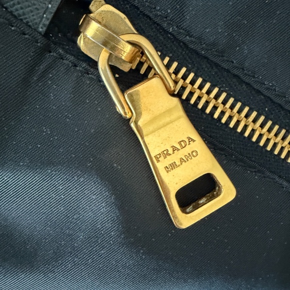 Made in Italy Prada Shoulder and Crossbody Bag Nylon Blue Gold Hardware - Picture 4 of 5